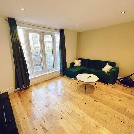 1 Bed Room Flat Near Central Londra Dış mekan fotoğraf