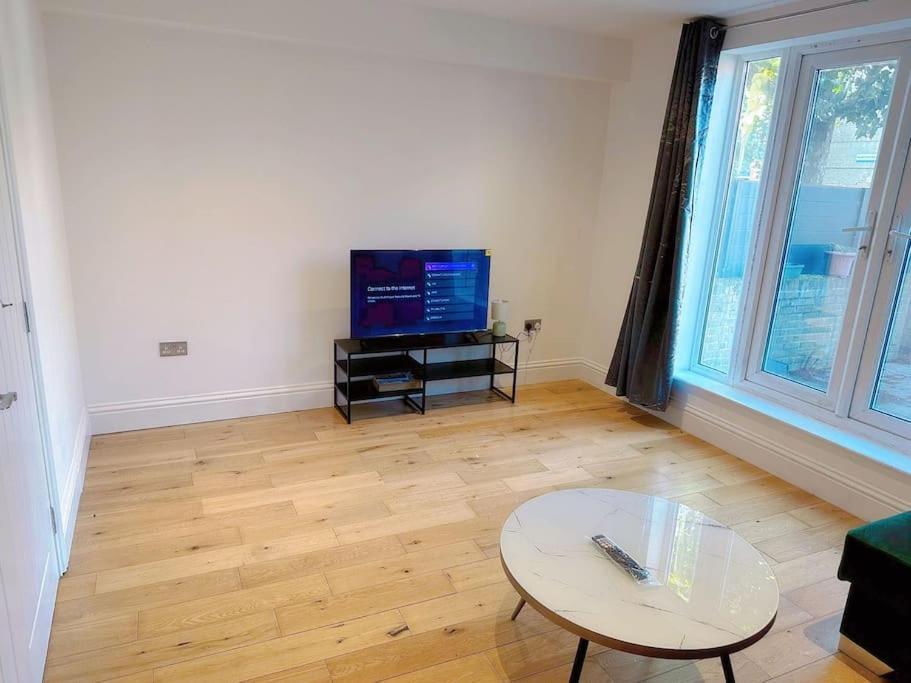 1 Bed Room Flat Near Central Londra Dış mekan fotoğraf